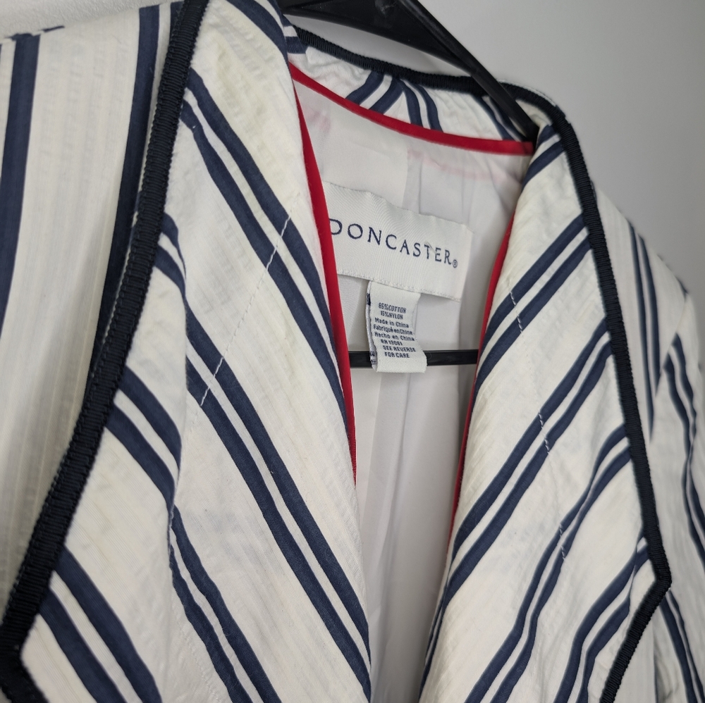 Doncaster Striped White and Navy Women's Jacket 10P - Picture 10 of 10